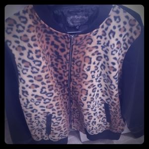 Womens Cheetah faux leather XL jacket